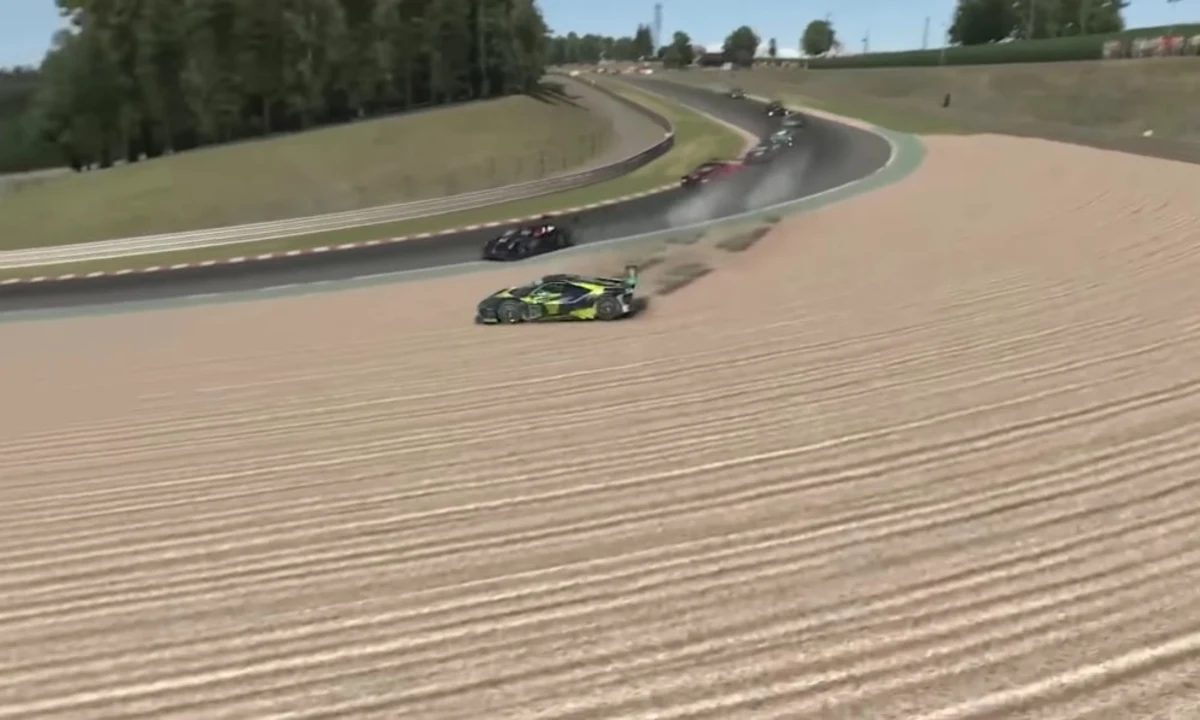 Watch as Max Verstappen rams another driver in a sim racing grand prix