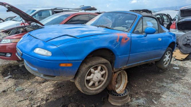 Junkyard Gem: 1992 Mazda MX-5 Miata