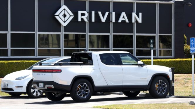 Rivian owner details the things he ‘hates’ about the truck — but he still loves it