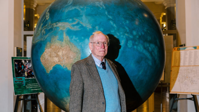 W. Jason Morgan, Who Developed Theory of Plate Tectonics, Dies at 87