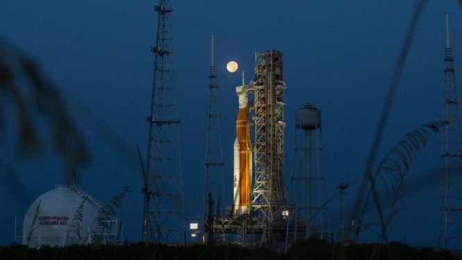 After Spending Billions of Dollars on SLS, NASA Admits Its Moon Rocket Is ‘Unaffordable’