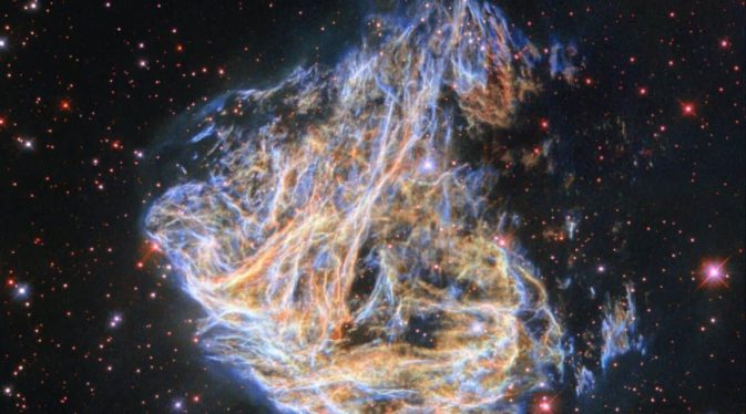 Hubble investigates the gorgeous remnants of a supernova