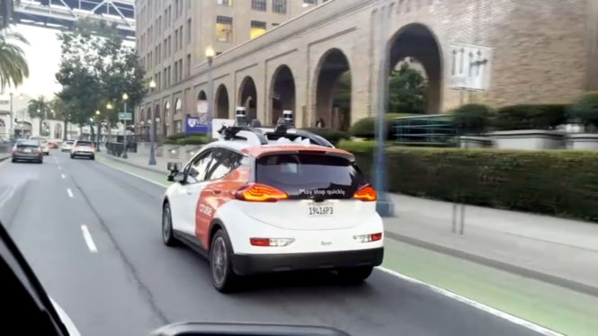 Protestors rally at Cruise HQ in San Francisco