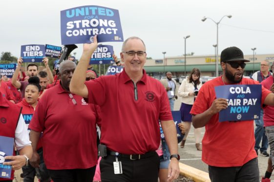 Strike Is a High-Stakes Gamble for Autoworkers and the Labor Movement