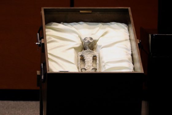 Ufologist Claims to Show Mummified Alien Specimens to Mexico’s Congress