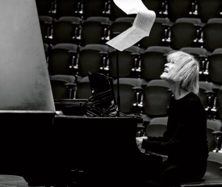 Carla Bley, Prolific Jazz Pianist & Composer, Dead at 87