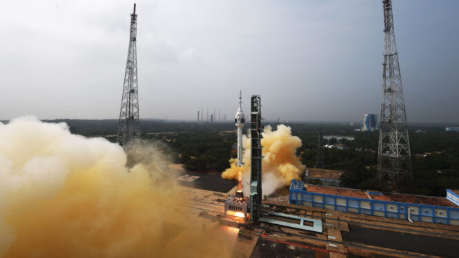 Fly along with India’s crew capsule on crucial test flight (video)