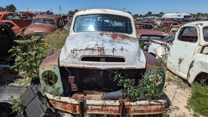 Junkyard Gem: 1958 Studebaker 3E Transtar