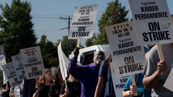 Kaiser Permanente Reaches Tentative Deal With Health Care Workers