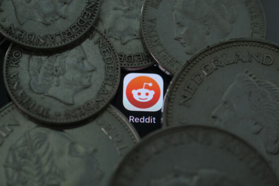 Reddit’s blockchain-based “Community Points” rewards crash after sunsetting