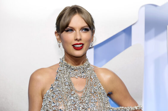 Taylor Swift Eyes Trifecta On U.K. Singles Chart