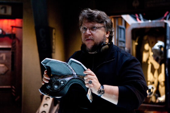 The Real Reason Why Guillermo Del Toro Didn’t Direct Pacific Rim 2 (& Why He Can’t Watch It)