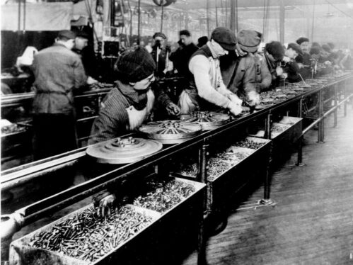 Vintage photos show what it was like to work in a U.S. car factory a century ago