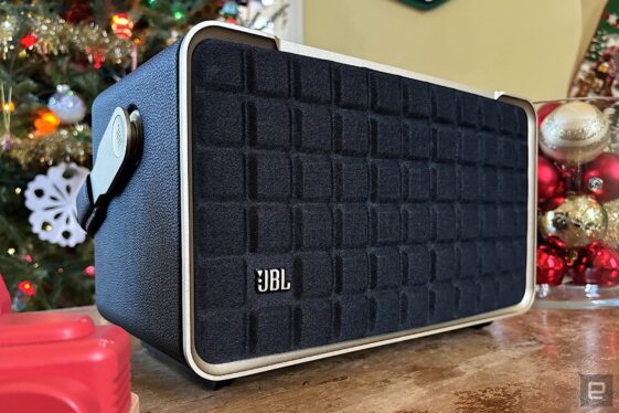 JBL Authentics 300 review: Alexa and Google Assistant coexisting