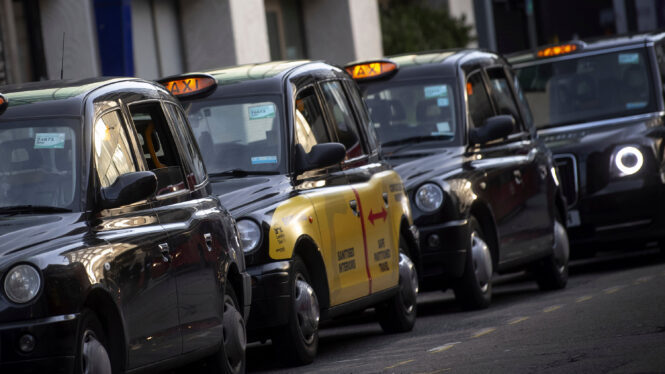 London’s Black Cabs Can Soon Join Uber. But Will They?