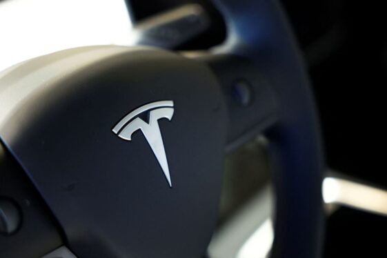 Tesla beats lawsuit claiming it monopolizes repairs, parts