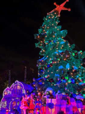 The Grinch and Martha May Whovier Headline Grinchmas at Universal Theme Parks