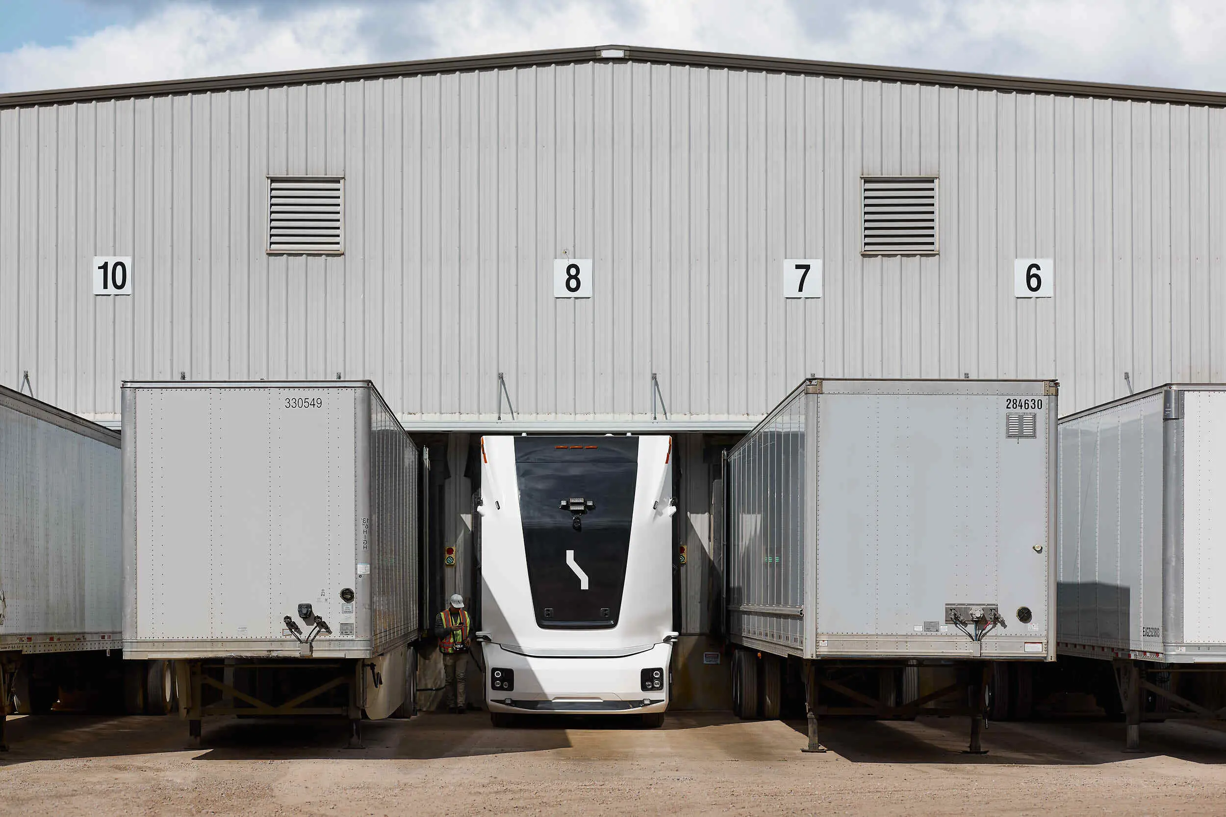 This cool-looking driverless truck is transporting goods for GE Appliances