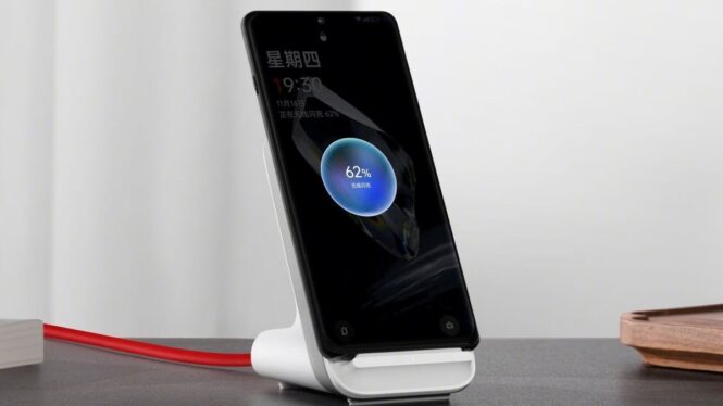 Does the OnePlus 12 have wireless charging?