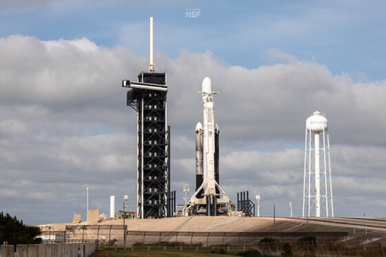 SpaceX scrubs Falcon Heavy launch for fourth day in a row