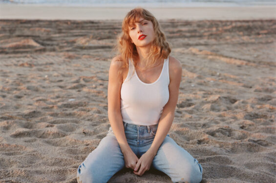 Taylor Swift’s ‘1989 (Taylor’s Version)’ Back at No. 1 on Billboard 200