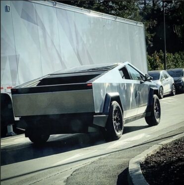 Tesla really didn’t want to add side mirrors to the Cybertruck