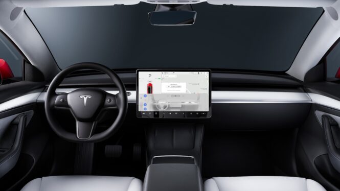 Tesla update could soon deliver Waze-like
navigation and speed camera warnings