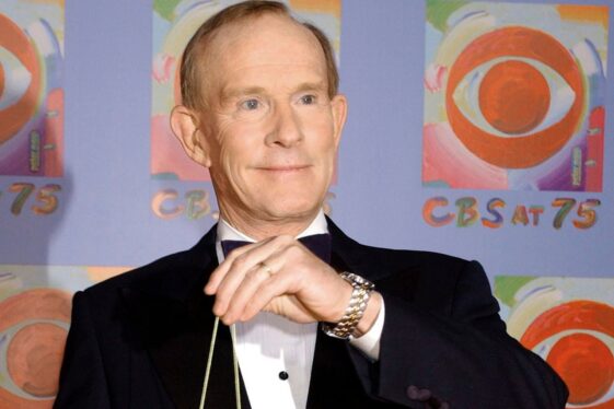 Tommy Smothers, One Half of Comedic Folk Duo The Smothers Brothers, Dies at 86