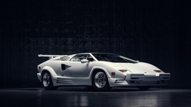 Undamaged ‘Wolf of Wall Street’ Lamborghini Countach sells for $1.66M