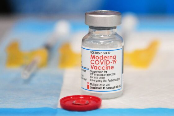 Citing Misinformation, Florida Health Official Calls for Halt to Covid Vaccines