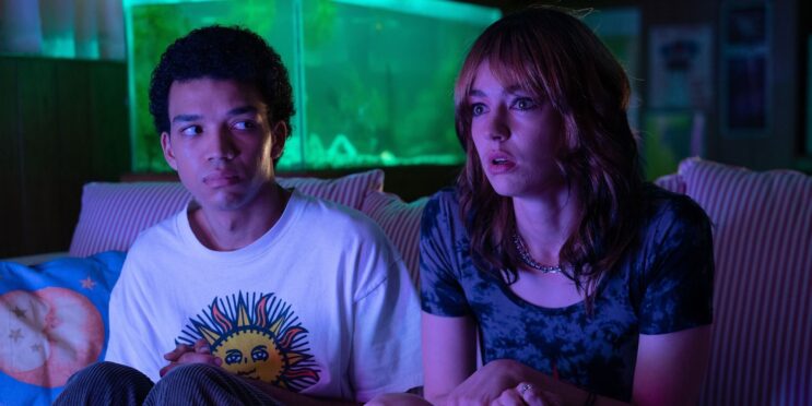 I Saw The TV Glow Review: Justice Smith’s Emotional Performance Elevates Coming-of-Age Horror Mystery