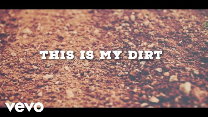 ‘I Think it Matters’: Justin Moore Explores His Personal Values in ‘This Is My Dirt’
