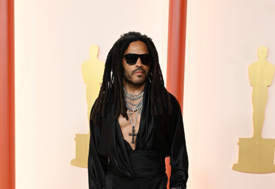 Lenny Kravitz to Receive Music Icon Award at 2024 People’s Choice Awards