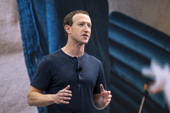 Mark Zuckerberg defends teenage creators’ right to public Instagram accounts
