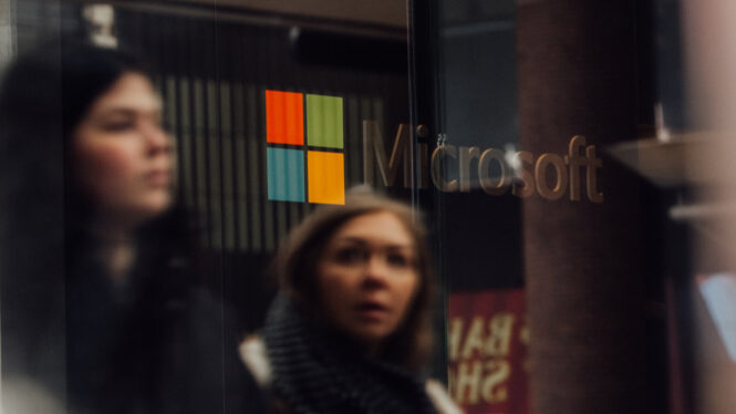 Microsoft Reports 33% Rise in Earnings