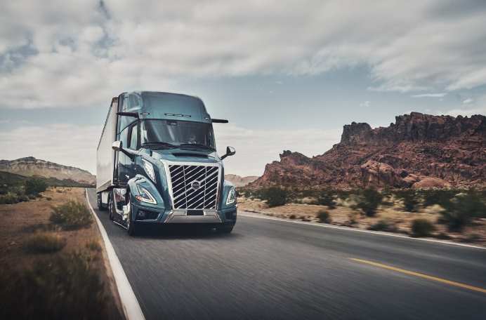 All-new Volvo VNL Class 8 tractor loads up on car-like features