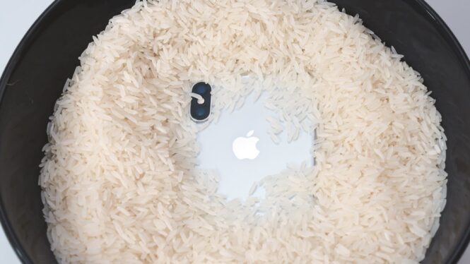 Apple Officially Warns Users Stop to Putting Wet iPhones in Rice
