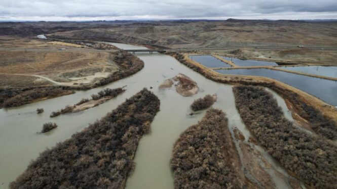 In rural Utah, alarm over plan to use precious Colorado River water to extract lithium
