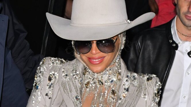 Beyoncé Retains U.K. Chart Crown With ‘Texas Hold ‘Em’