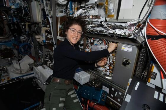 International Space Station welcomes biological and physical science experiments