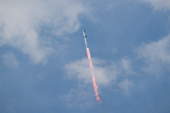 NASA Artemis Mission Progresses with SpaceX Starship Test Flight
