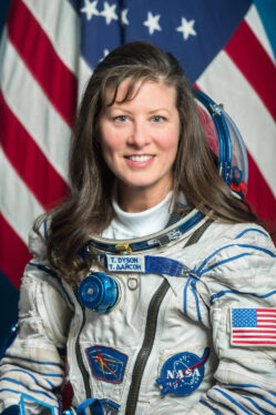 NASA Astronaut Tracy Dyson, Crewmates Safely En Route to Space Station