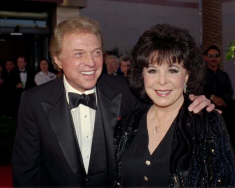 Steve Lawrence, Grammy-Winning Steve & Eydie Singer, Dies at 88