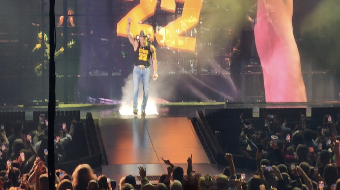 Tim McGraw Rocks a Caitlin Clark Jersey at Concert in College Basketball Star’s Hometown: ‘When in Iowa’