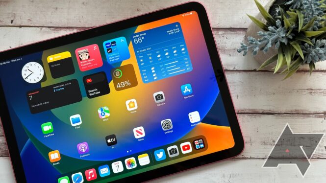 Apple will bring sideloading and other EU-mandated changes to iPadOS this fall