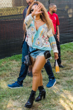 Beyoncé Completes Her ‘Denim On Denim On Denim’ Look With These Steve Madden Booties