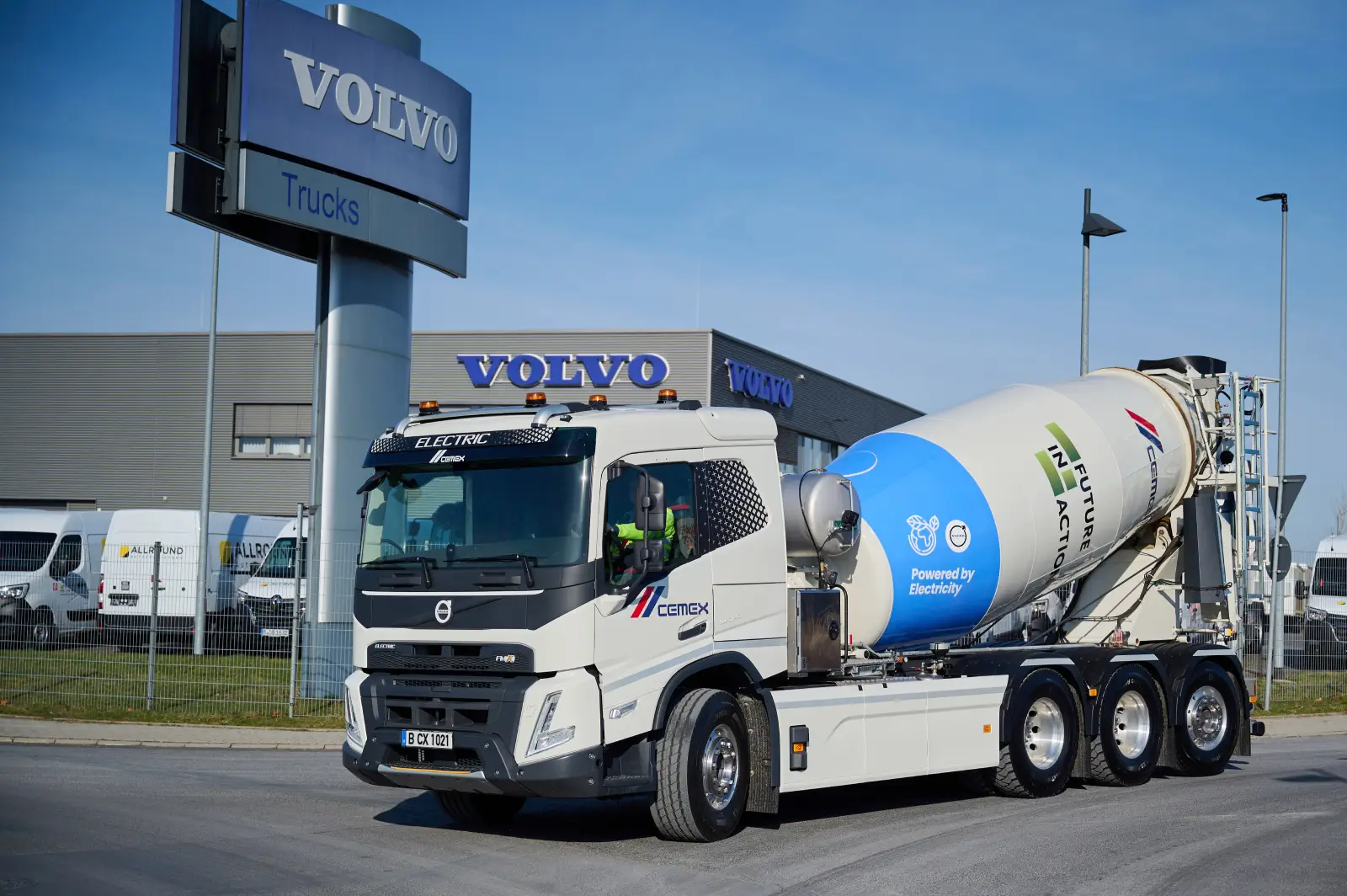 Geely to sell $1.3 billion of Volvo Truck shares