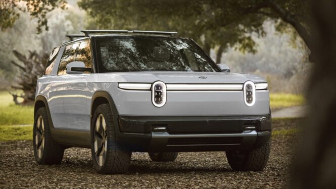 Rivian put out a feeler to test buyers’ willingness to spend on a new R2