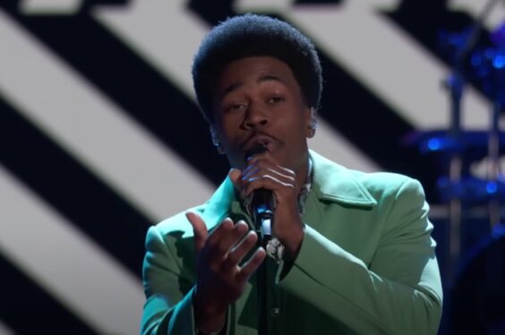 ‘The Voice’ Playoffs: Nathan Chester Channels James Brown For Beatles Cover