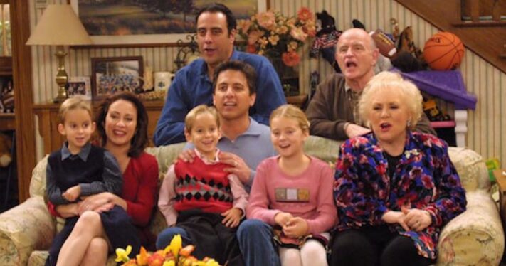 Everybody Loves Raymond: 10 Behind The Scenes Facts Every Fan Should Know